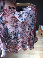 HallhuberBluse mit volants V schnitt gr 38neu Hannover - Vahrenwald-List Vorschau