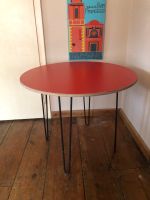 Tisch Multiplex Schichtholz vintage Style rot D90cm Schreibtisch Bayern - Mainbernheim Vorschau