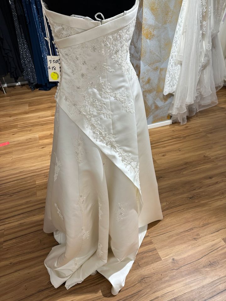 Brautkleid in Freiburg im Breisgau