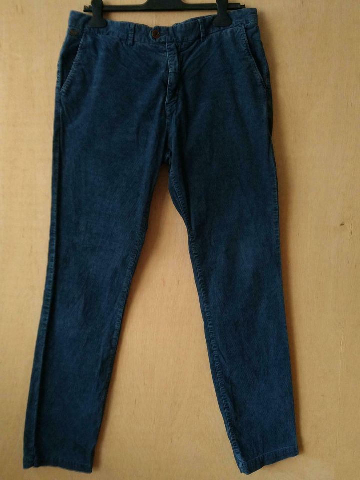 Hosen Polo Ralph Lauren 33/34, Boss 35/34, Scotch und Soda 34/34 in München