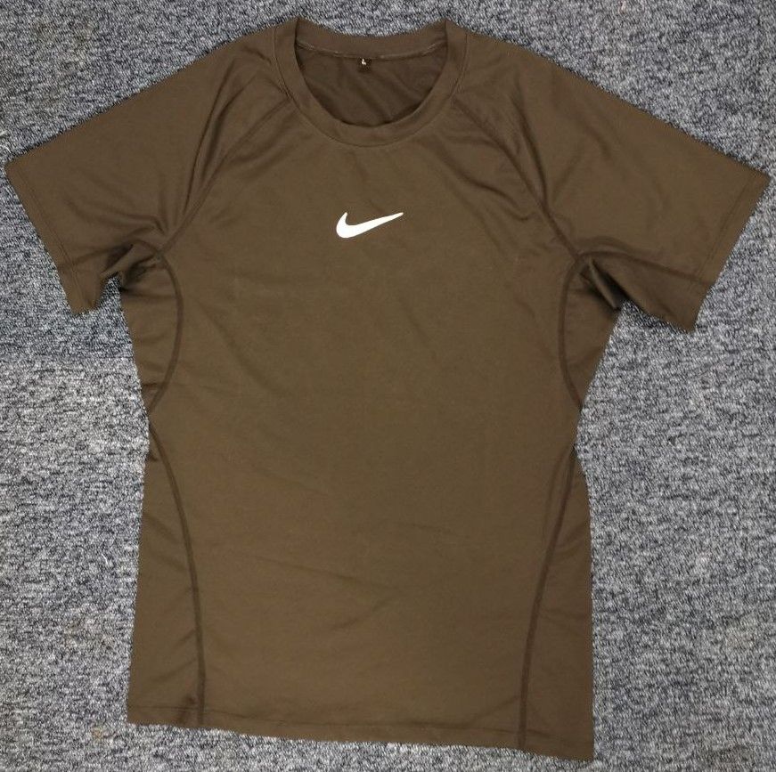 Nike T-Shirt Herren (T036) in Neuss