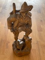 Holzfigur “Jäger mit Jagdhund“, ca. 44cm hoch Nordrhein-Westfalen - Overath Vorschau