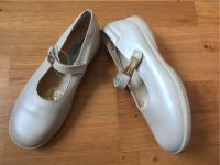 NEU Rondinella 35 festliche weiße Leder Schuhe Ballerina 135€ Düsseldorf - Pempelfort Vorschau