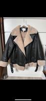 schwarze felljacke/ lederjacke h&m neu s Baden-Württemberg - Esslingen Vorschau