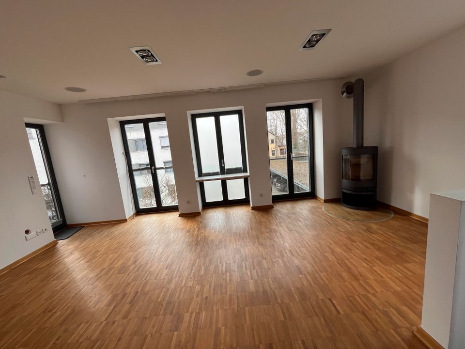 Denkmal meets Luxus - Traumhaftes Loft mit Garten und riesiger Dachterrasse in Nürnberg in Nürnberg (Mittelfr)