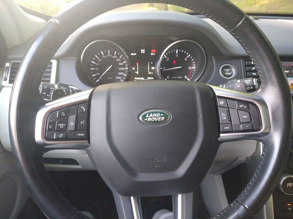 Land Rover Discovery Sport TD4 110kW Automatik 4WD HSE HSE in Dresden