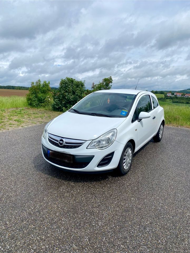 Opel Corsa D in Untergruppenbach