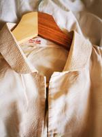 Weise Seidenbluse mit schönem Kragen Baden-Württemberg - Karlsruhe Vorschau