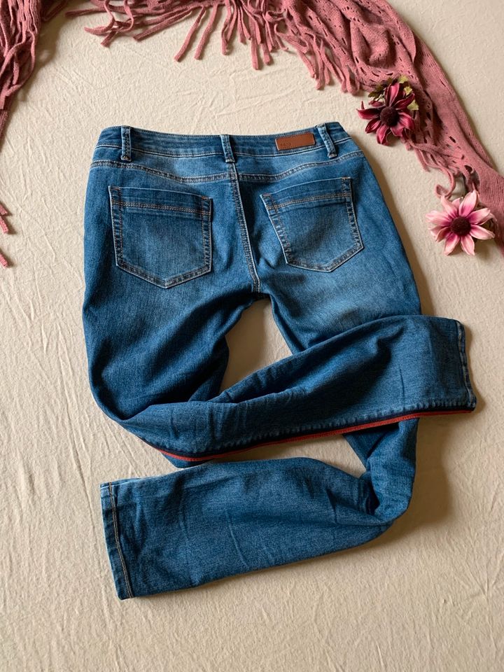 Blaue Skinny Jeans von Zero, Größe 38 in Delingsdorf