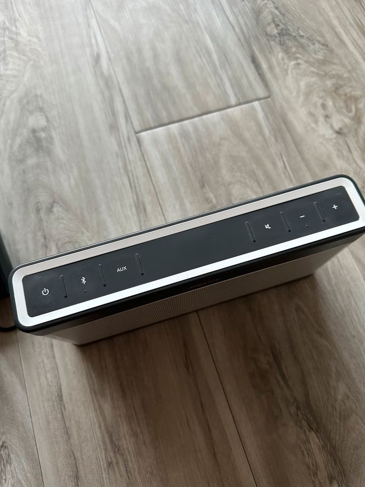 Bose Soundlink 3 Bar Speaker Bluetooth Lautsprecher Musikbox in Altshausen