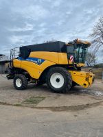 Mähdrescher New Holland CR 9090 Elevation kein Claas JohnDeere Kr. München - Sauerlach Vorschau