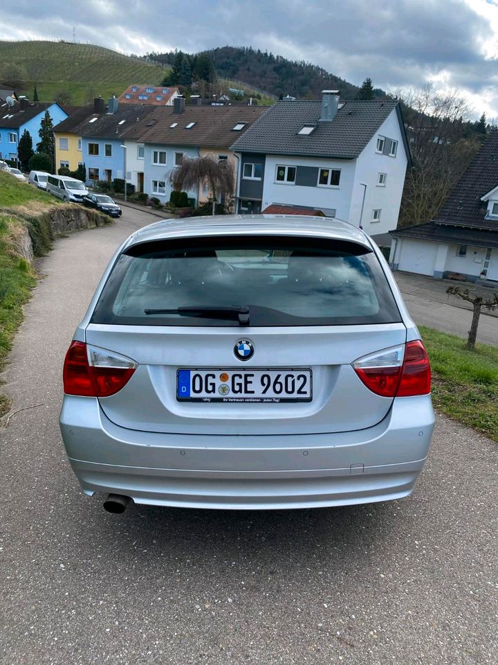 Bmw 320i 158000km in Offenburg