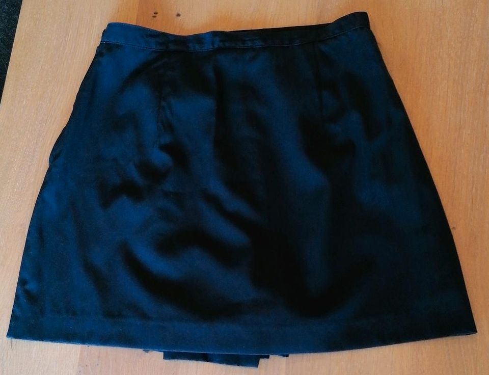 Sisley Mini-Rock-Shorts, Raffiniert, Marine, Größe 28 in Sassenburg