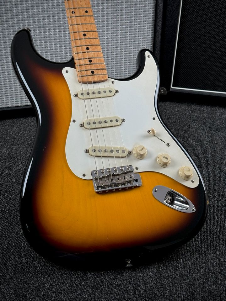 2010 Fender Custom Shop 56 Strat NOS Sunburst in Kiefersfelden