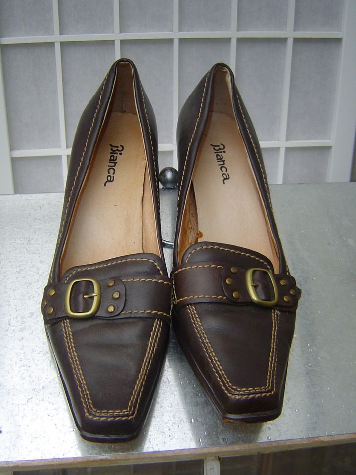 Damen Pumps Gr. 40 von Bianca in braun aus Leder Absatz 5cm in Bad Krozingen