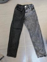 Schwarz graue Jeans 140 gerader Beinschntt gerade geschnitten Nordrhein-Westfalen - Drolshagen Vorschau