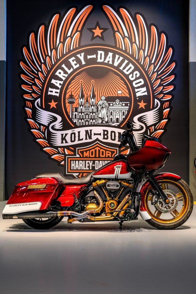 Harley-Davidson FLTRXS Road Glide Special-KODLIN UMBAU- in Wesseling