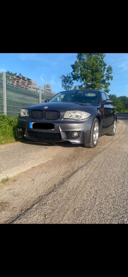 BMW 120i vollleder 150 Ps m verschürzung in Neukirchen-Vluyn