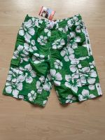 OCTOPUS Herren Badehose Badeshorts. Hibiskus grün - NEU Gr M Hessen - Münzenberg Vorschau