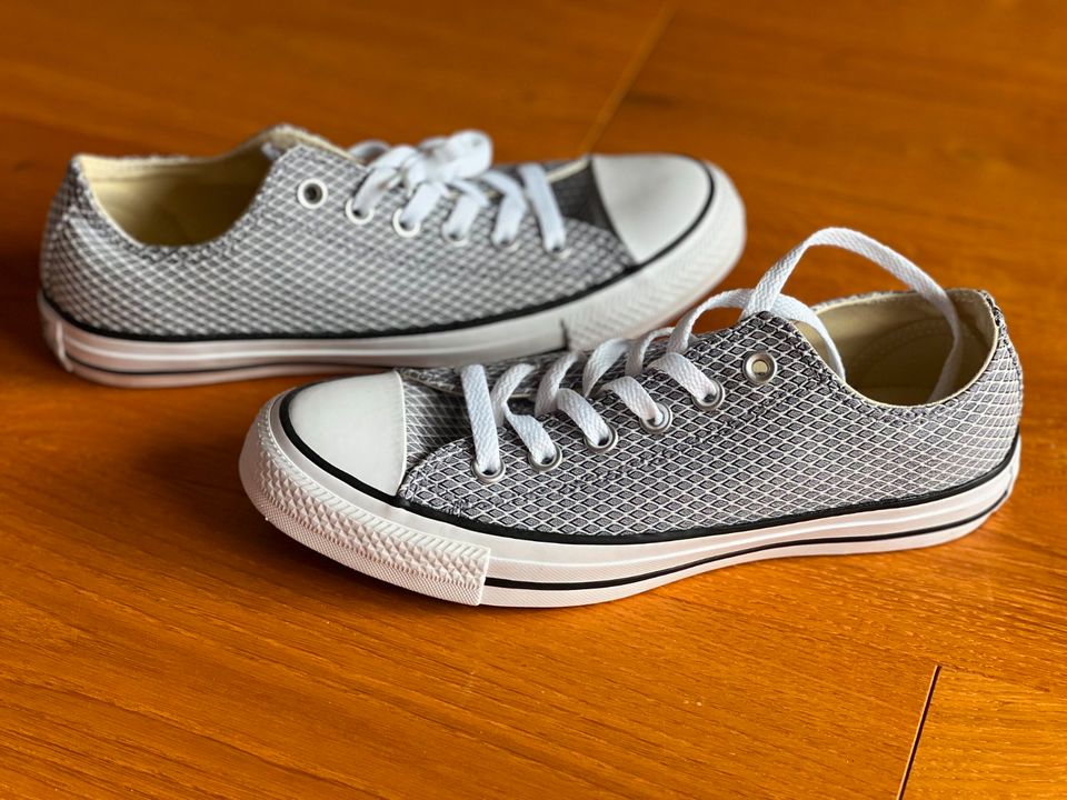 Converse CT All Star OX, Chucks, neu, Gr. 38 in Butzbach