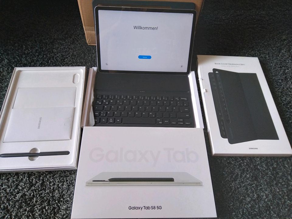 Samsung Tab S8+5G 128GB + 512GB + Keyboard  w.Neu in Lindhorst