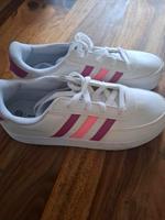 Schuhe/adidas Hessen - Schotten Vorschau