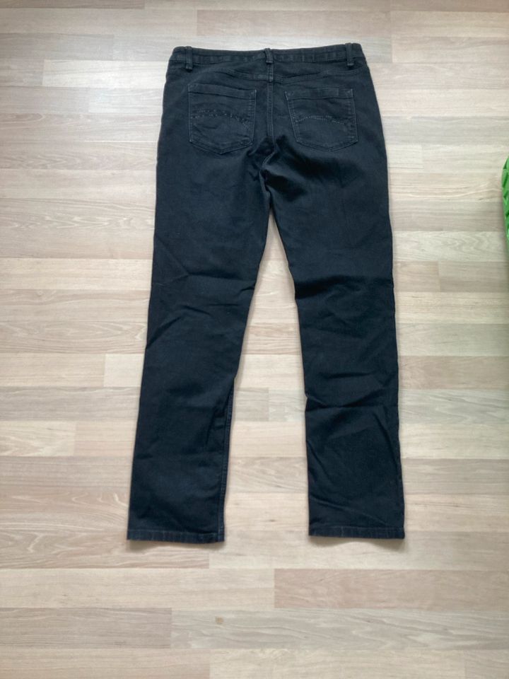 C&A Jeans Gr. 40 schwarz in Ebernhahn