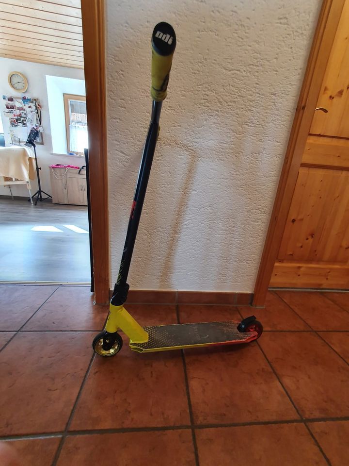 VOKUL BZIT K1 Pro Stunt Scooter - Freestyle Tretroller mit 110mm in Valley