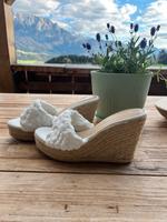 Nagelneue Mules mit Flechtdesign weiß 40 Bayern - Kiefersfelden Vorschau