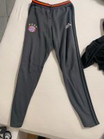 Fc Bayern Jogging Hose(wie neu) Feldmoching-Hasenbergl - Feldmoching Vorschau