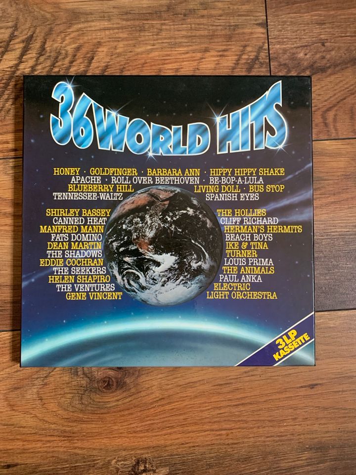 36 World Hits in Schallplatten BOX Capitol & EMI 3 LP in Delmenhorst
