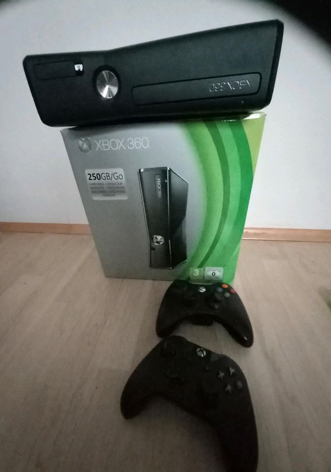 Xbox 360 incl. 3 Spielen in Eußenheim