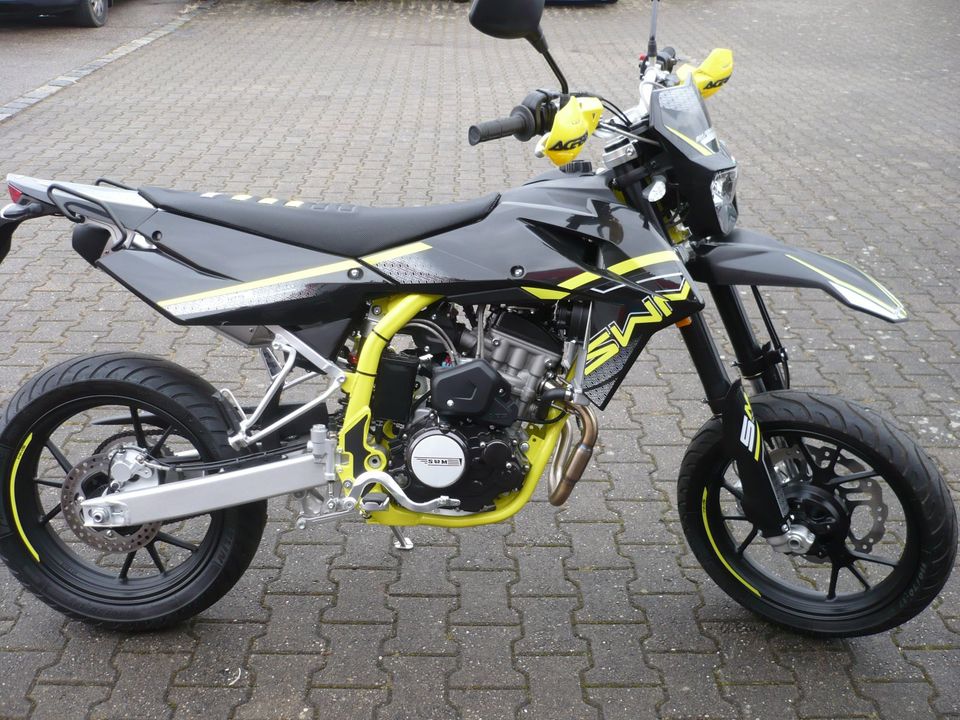 SWM SM 125 R ABS no Beta Fantic in Friedberg