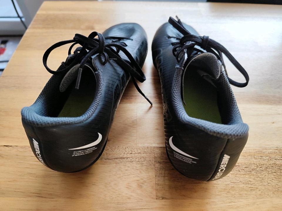 Nike Mercurial Fußballschuhe Kinder Gr.38 schwarz, neon gelb in Vaihingen an der Enz