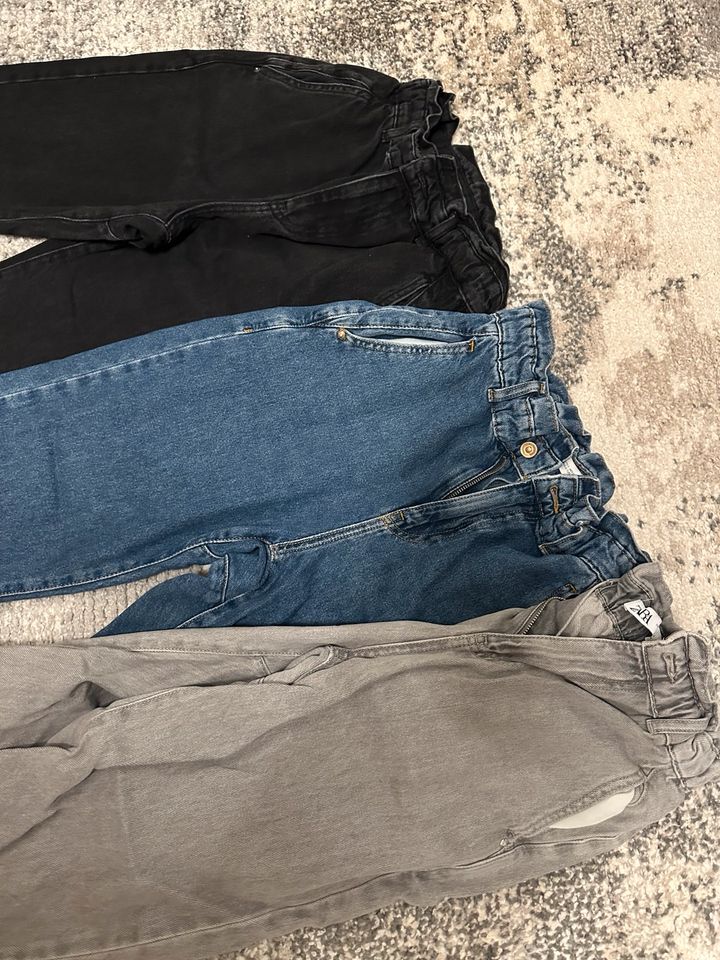 Jeans mit hoher Taille in Köln