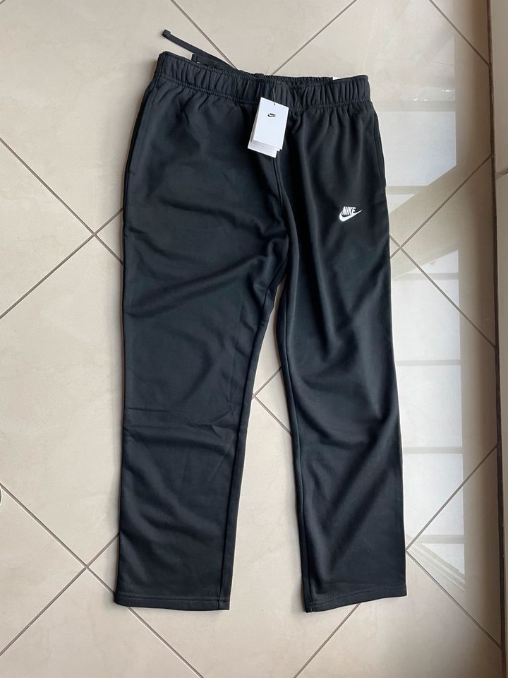 Herren Jogginghose Nike Neu mit Etikett. Große XL 176/180 in Bochum