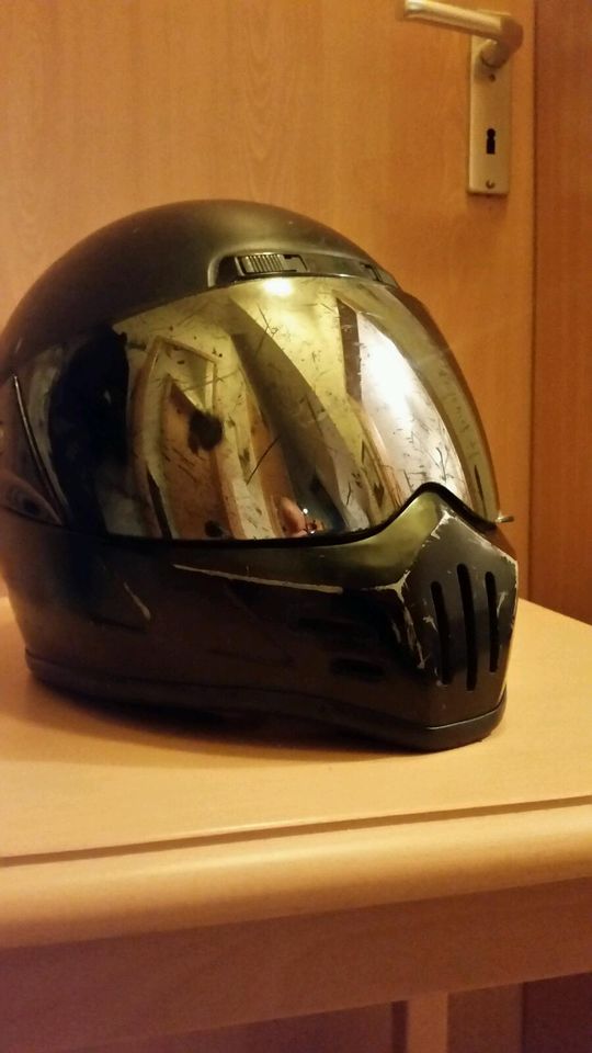 Biete hier meinen alten Helm an. in Bedburg