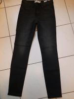 Schwarze Jeans H&M Gr. 27 Nordrhein-Westfalen - Neunkirchen-Seelscheid Vorschau