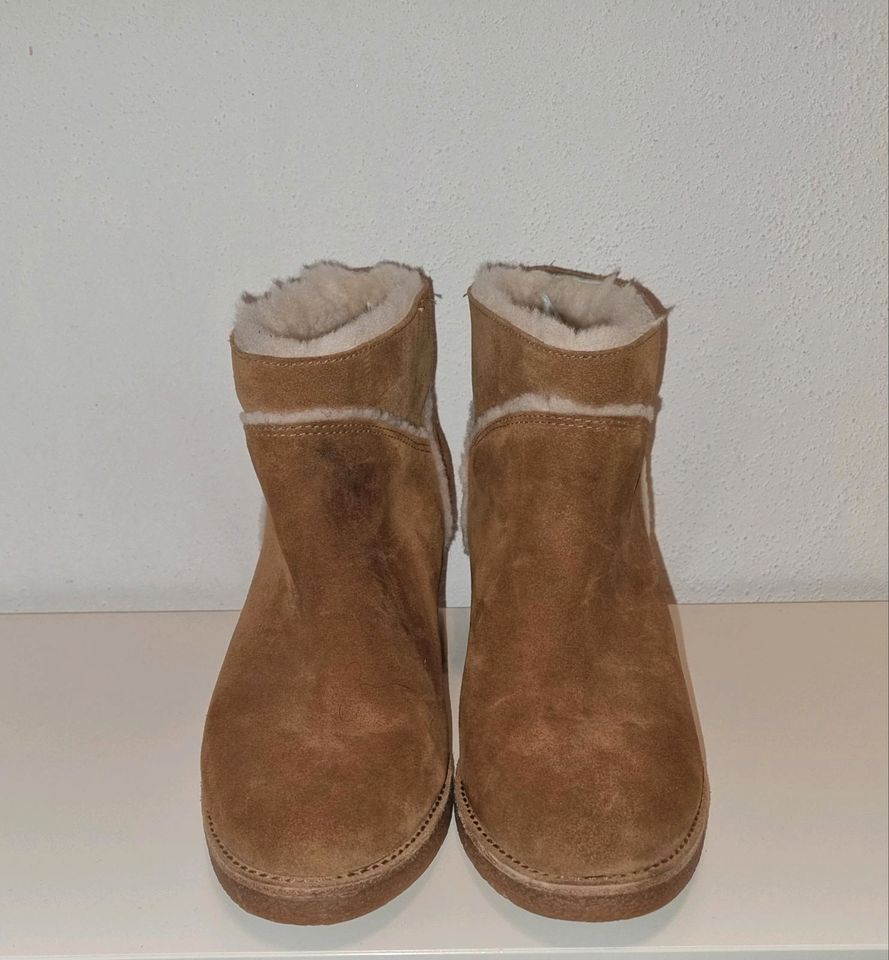 Original UGG Boots Stiefeletten Gr. 39 in Buchen (Odenwald)