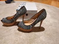 Guess Pumps Peep Zoé schwarz weiß Stuttgart - Stuttgart-Ost Vorschau