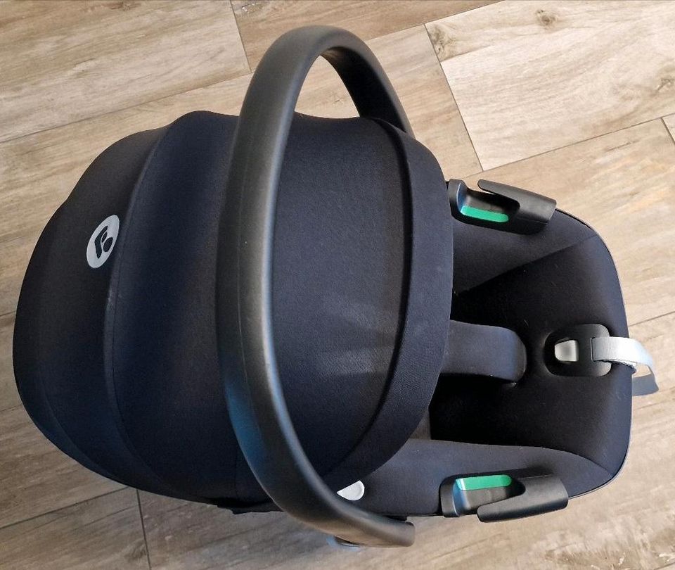 Maxi Cosi Pebble 360 Kindersitz in Jersbek