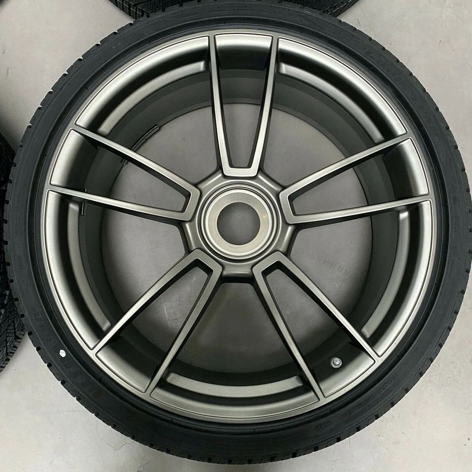 ORIGINAL PORSCHE 20"+21" 992 TURBO FELGEN WINTERRÄDER ZV NEU in Efringen-Kirchen