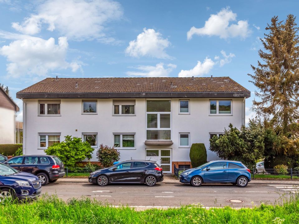 Großzügige 5-Zimmer-Eigentumswohnung in Hofheim mit einem sonnenbeschienenen, großen Balkon in Hofheim am Taunus