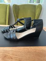 Neu mit Etikett! Sommerschuhe Sandalen Absatz Marks & Spenser Sachsen - Markkleeberg Vorschau