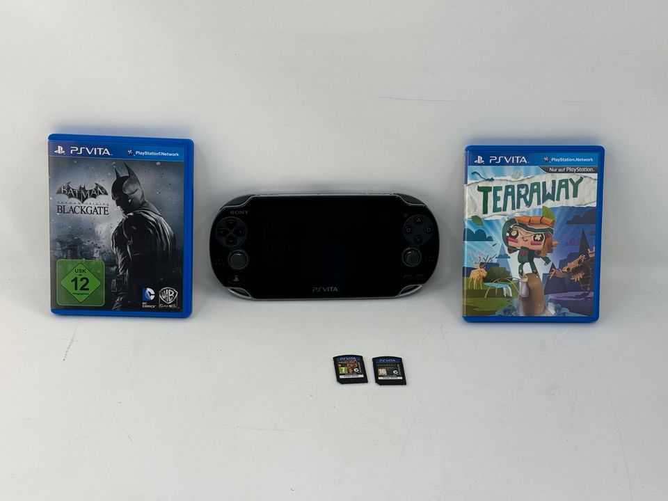 Sony PS Vita pch-1104 + 4 Spiele + SD Card 8GB in Hof (Saale)