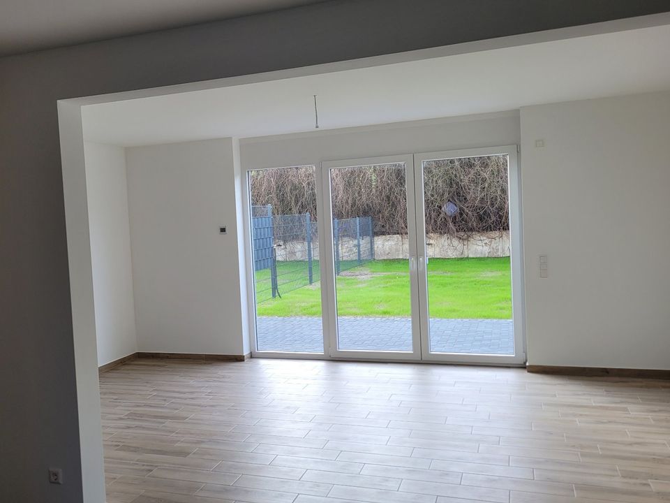 Neu errichtetes Reihenhaus in der Eichenallee 2, 100 m² mit Carport in Salzwedel