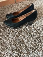 Schicke Schuhe aus Leder Gr. 39  dazu passende Tasche Nordrhein-Westfalen - Goch Vorschau