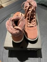 Boots neu gr.37 altrosa leicht gefüttert Nordrhein-Westfalen - Herzogenrath Vorschau