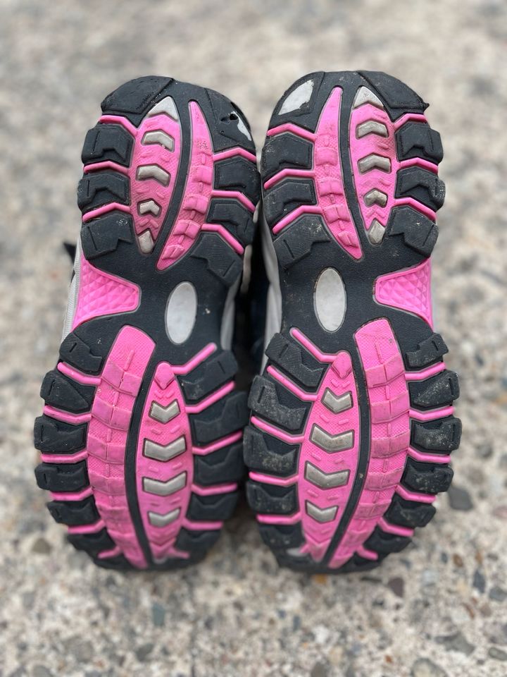 Kinder Wanderschuhe schwarz/pink Größe 37 in Rimpar