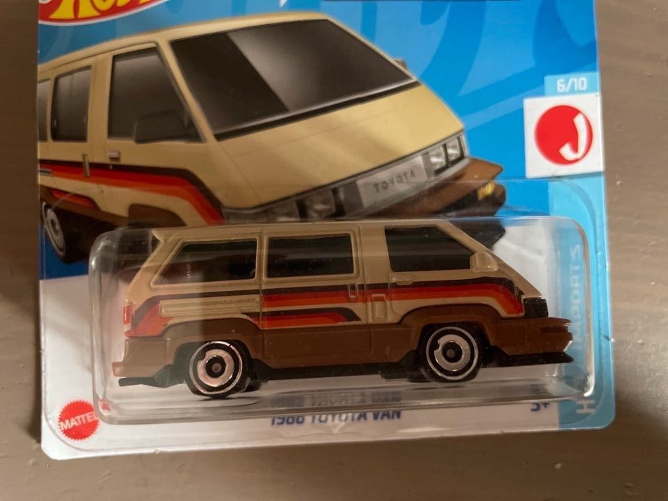 Hotwheels 1986 toyota Van braun beige in Magdeburg